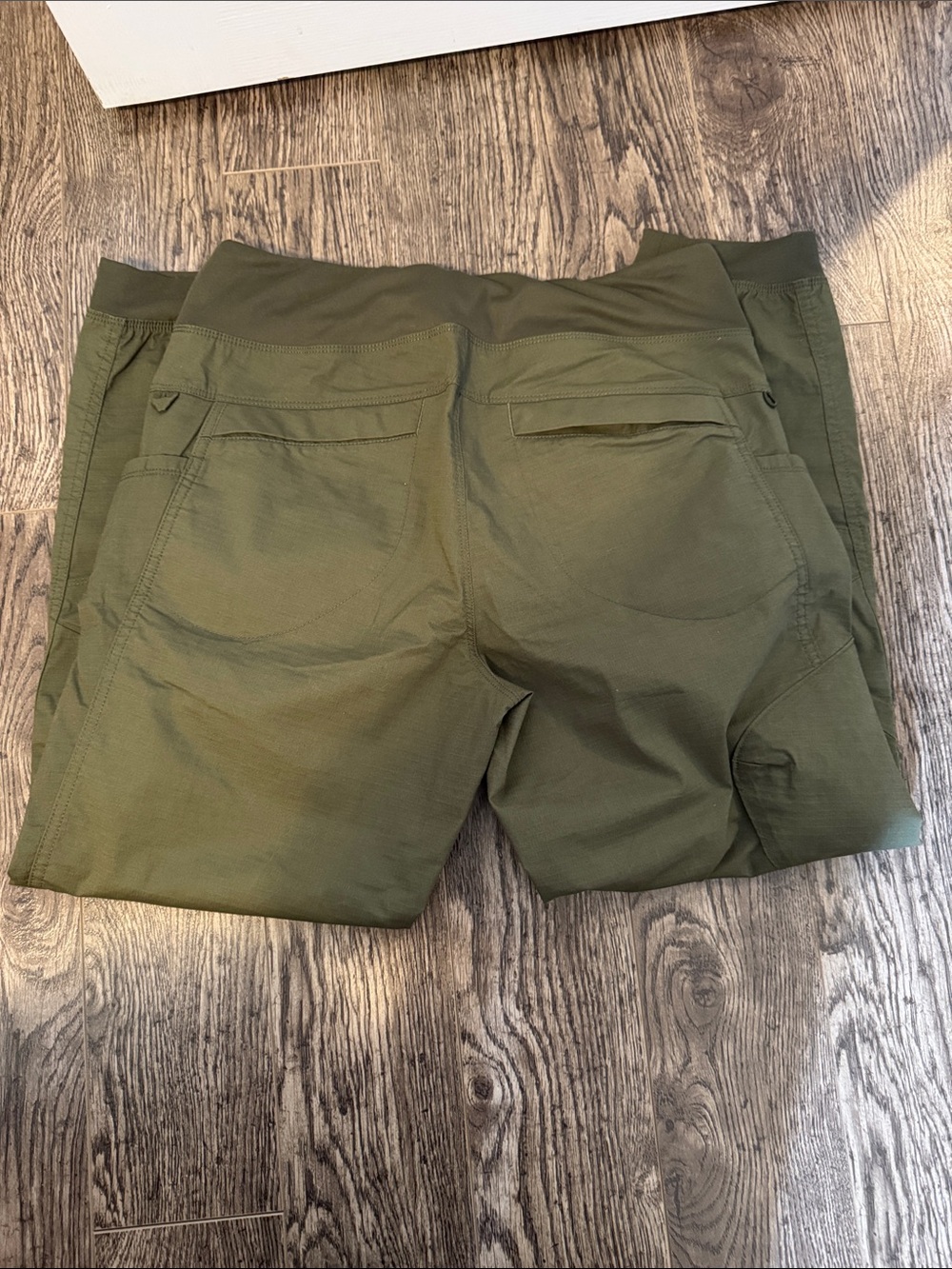 NEW Prana Olive Green Women's Cargo Jogger Pants - Picture 4 of 5